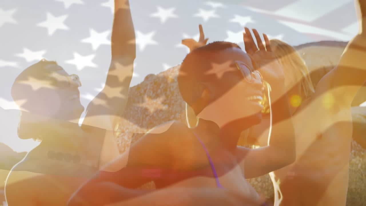 animación de ondear la bandera de ee.uu. sobre un grupo de amigos divirtiéndose en la playa