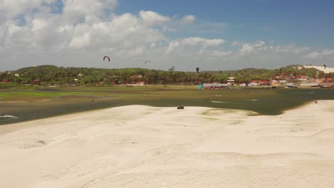 Luftaufnahme:-Die-Berühmte-Lagune-Zum-Kitesurfen,-Cauipe-In-Brasilien