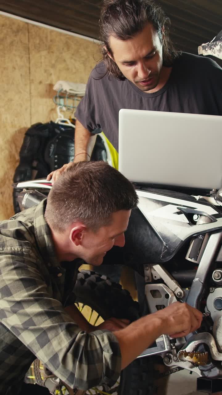 reparación y mantenimiento de motocicletas