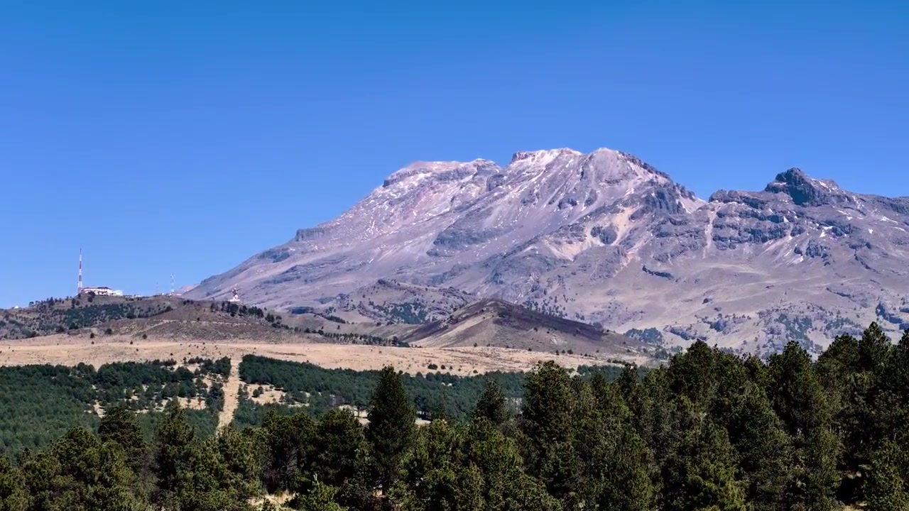 Ripresa del vulcano Iztaccíhuatl in Messico.