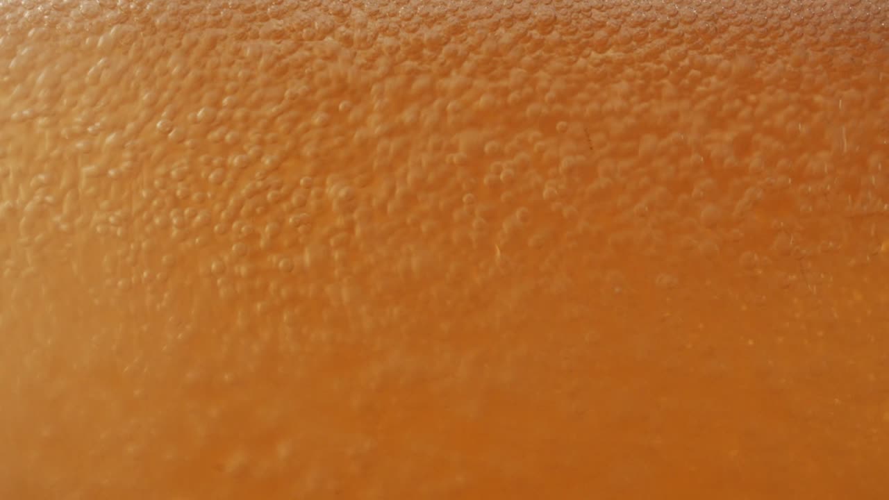 bebida con burbujas de aire burbujeantes