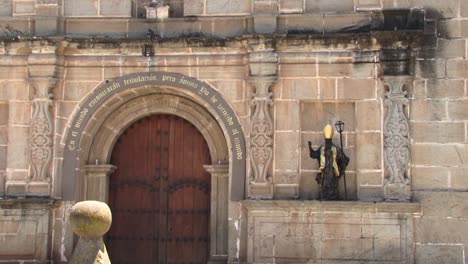 Entrance-of-the-Church-and-monastery-Escuela-de-Cristo-in-Antigua,-Guatemala