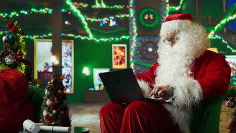 santa claus works from home