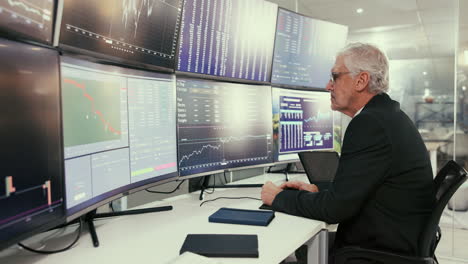 businessman working on stock market analysis