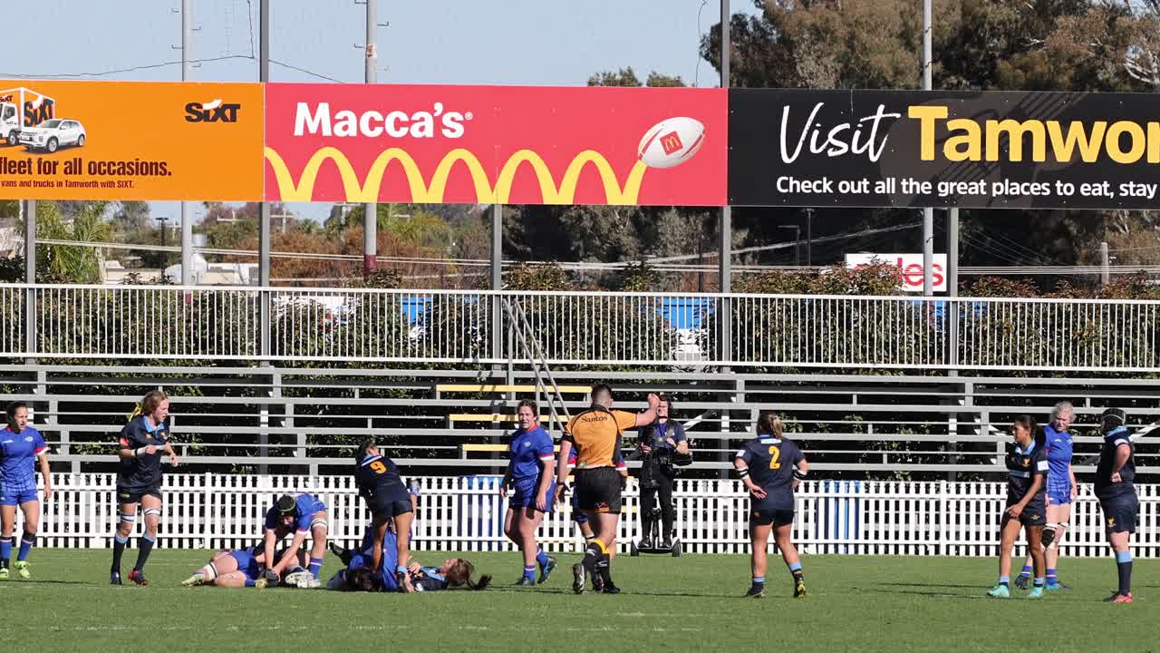 Sequence of a rugby game showing active play