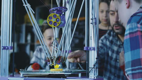 kids learning 3d printing