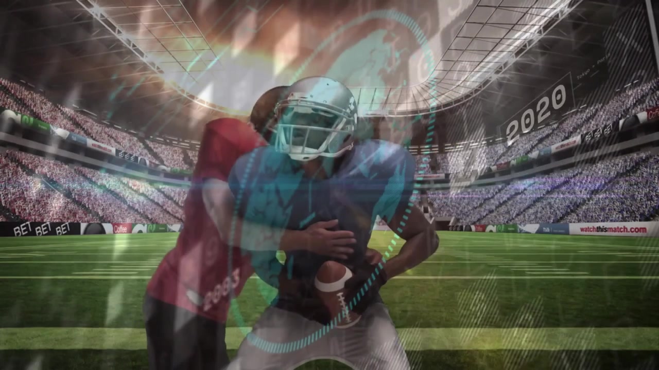 Quarterback blu che riceve un passaggio, attivando un HUD tecnologico mentre un difensore rosso carica, placcando e facendo sfuggire la palla.