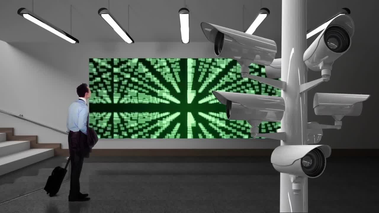 cámaras de vigilancia en un pasillo