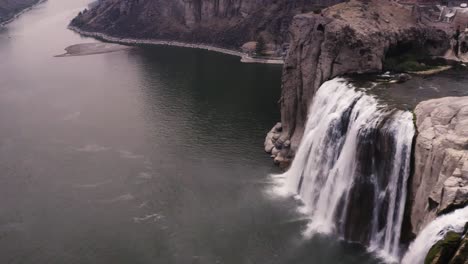 Idyllic-Scenery-Of-Shoshone-Falls-and-Snake-River-Canyon-In-Idaho,-United-States---aerial-drone-shot