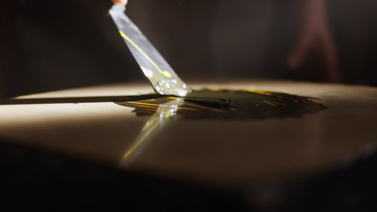 Applying Paint with a Palette Knife