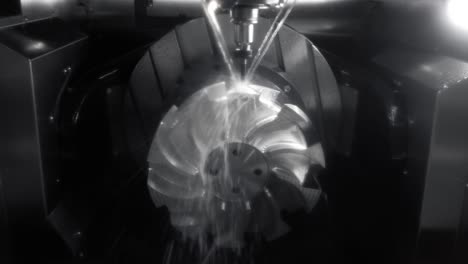 금속 가공 cnc lathe milling machine. 금속 절단 현대 가공 기술.