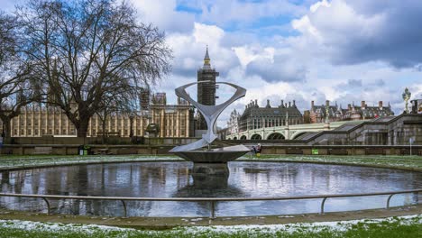 Mit-Blick-Auf-Big-Ben-Und-Das-Parlament-Von-St