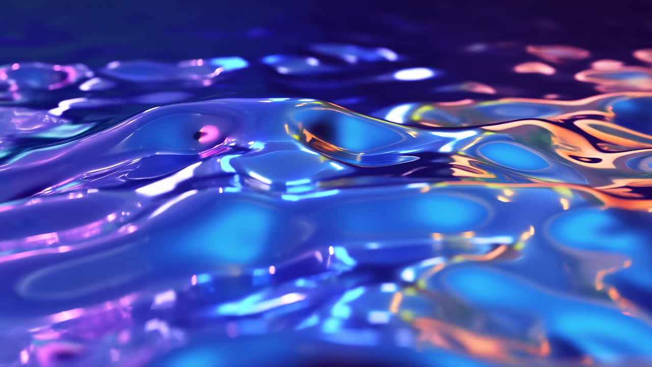 Surface fluide métallique colorée avec des vagues ondulantes