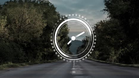 animación de reloj en movimiento sobre la carretera y los árboles