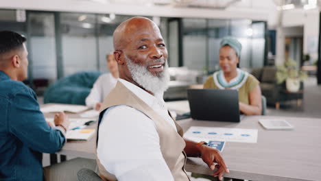 Senior-black-man,-face-and-corporate-meeting