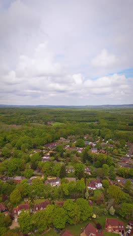 Done-shot-of-the-English-Countryside-Houses