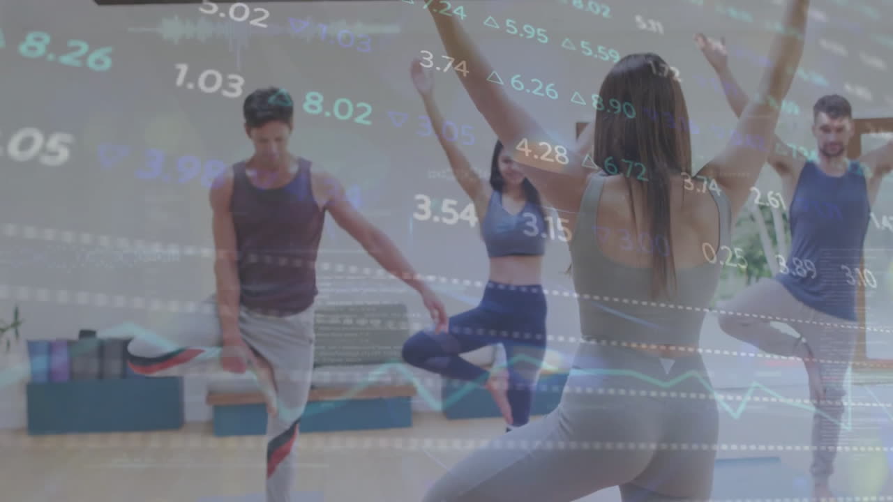 다채로운 무역 보드의 애니메이션에서 다양한 여성 강사가 사람들에게 요가를 가르니다.