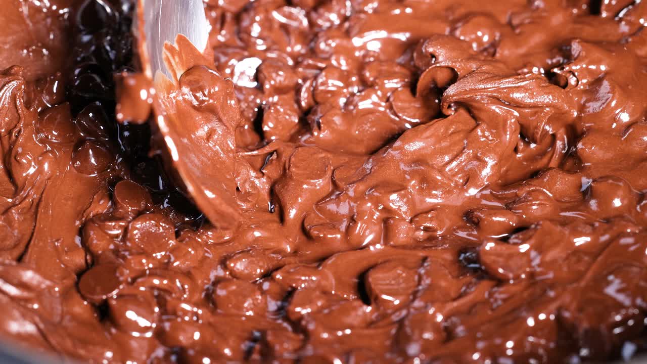 초콜릿 이 녹고 이고 있습니다.