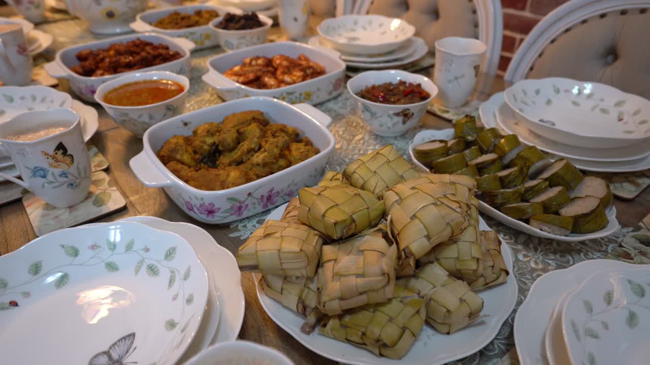 hari raya dishes | freepik