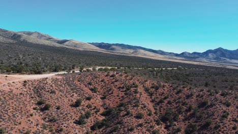 Lovell-Canyon---Scenic-Landscape-In-Nevada's-Spring-Mountains-With-Hiking-Trail-And-Lush-Vegetation