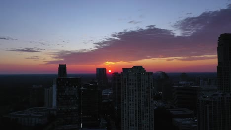 temprano en la mañana en lenox en atlanta, georgia