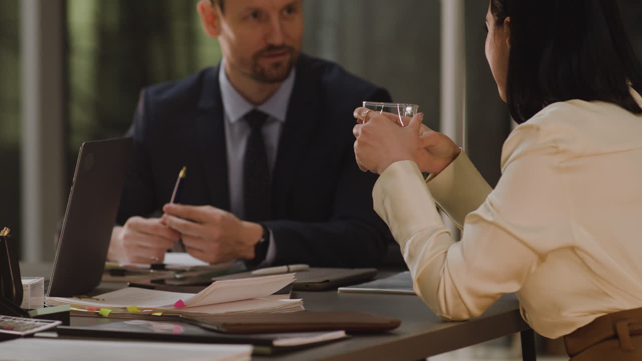 Woman at the lawyer's office