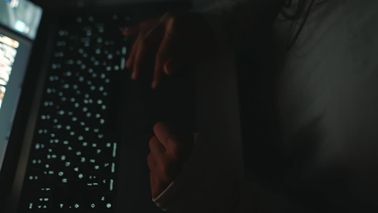 Typing on a Laptop in the Dark