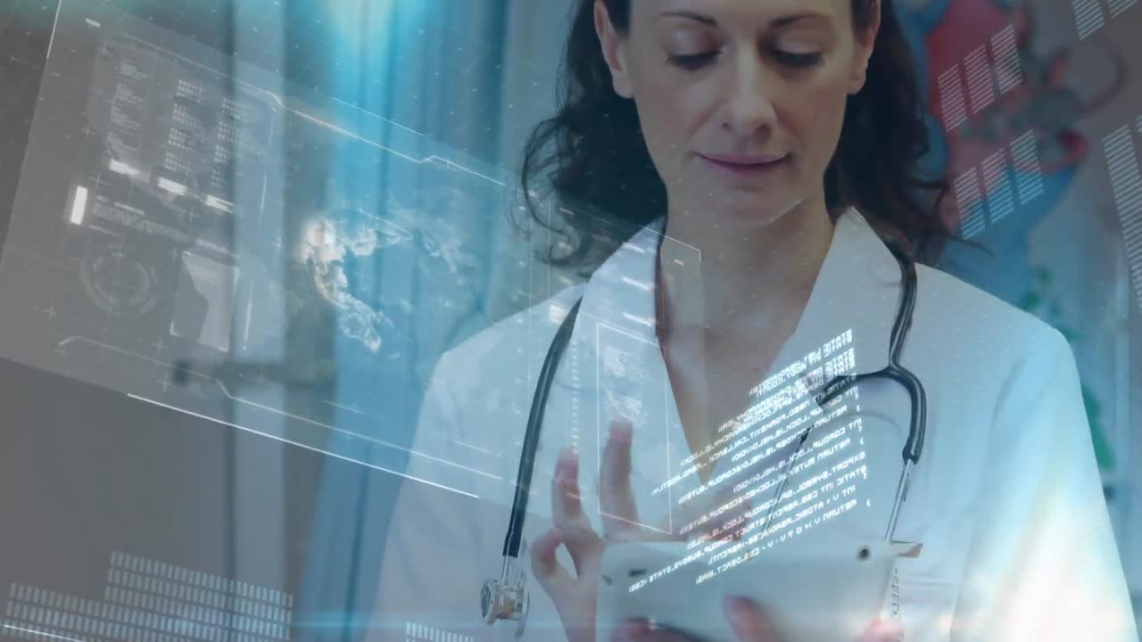 interfaz digital de computadora y procesamiento de datos contra una doctora con un estetoscopio alrededor de su ne