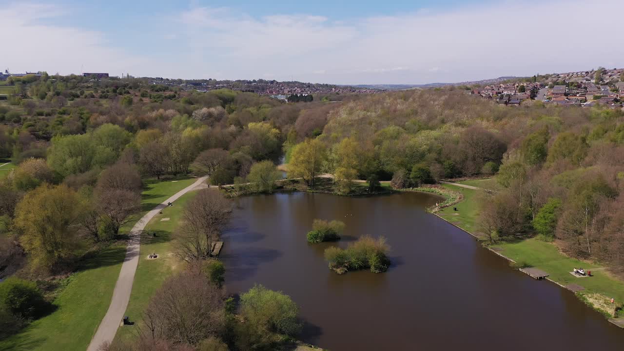 Frodigt vildtreservat i Dearne Valley landspark, Barnsley, England