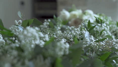 flor de aliento de bebé dispuesto diseño de escenografía de boda tiro deslizante