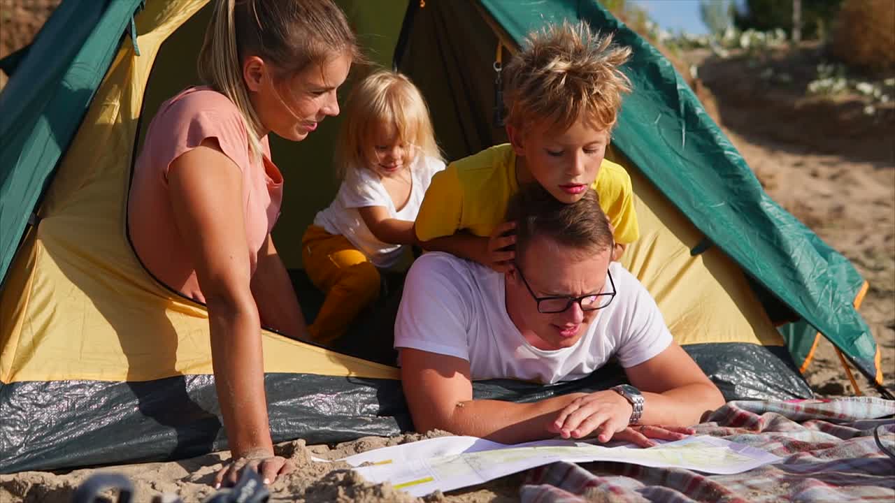 viaje de acampada familiar