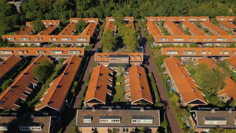 hermosa zona residencial holandesa en el norte de ámsterdam vista superior del avión no tripulado