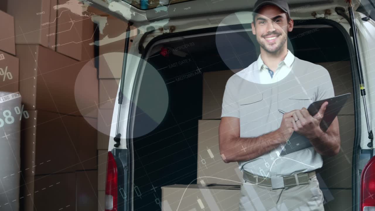 animación del procesamiento de datos sobre el hombre empacando cajas en el coche