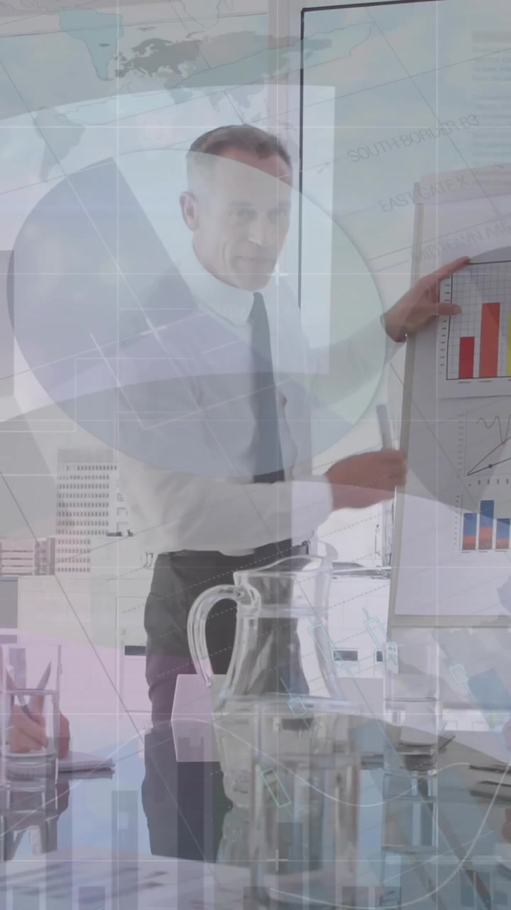 Animação do processamento de dados financeiros sobre diversos empresários no escritório