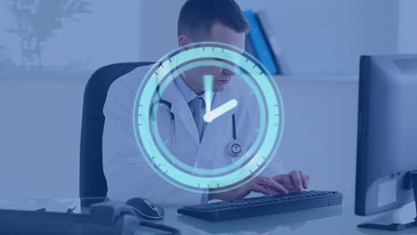 animación de un reloj moviéndose rápidamente sobre un médico masculino usando una computadora