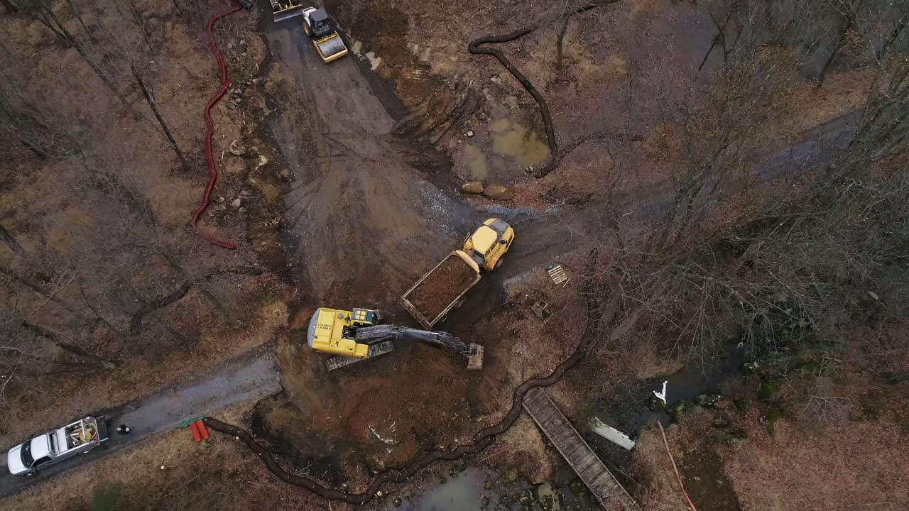 construcción de zapatas de puentes vistas por un dron