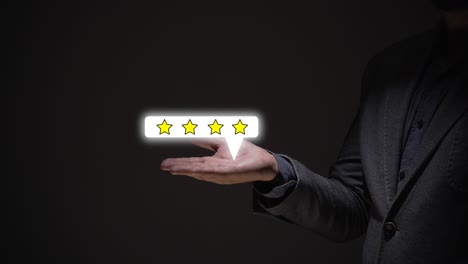 un'icona di feedback di valutazione a quattro stelle d'oro