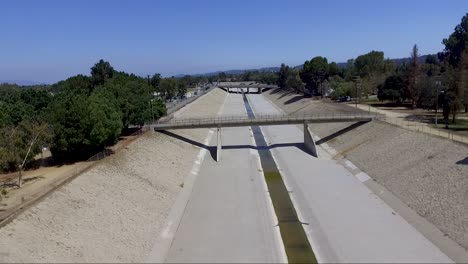 vista aérea del río los angeles