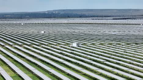 Weitläufiger-Solarpark