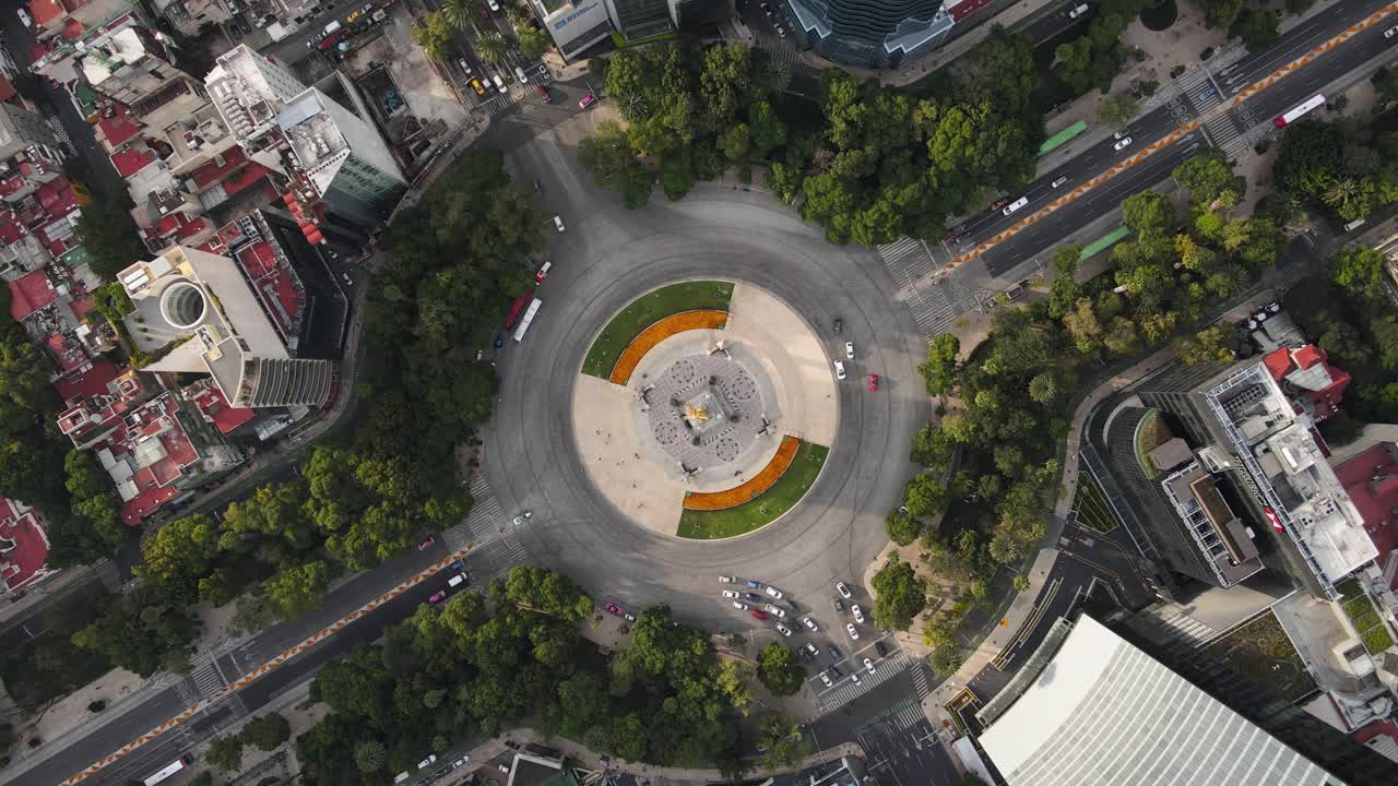 rotonda angel de la independencia en tomas aereas en cdmx