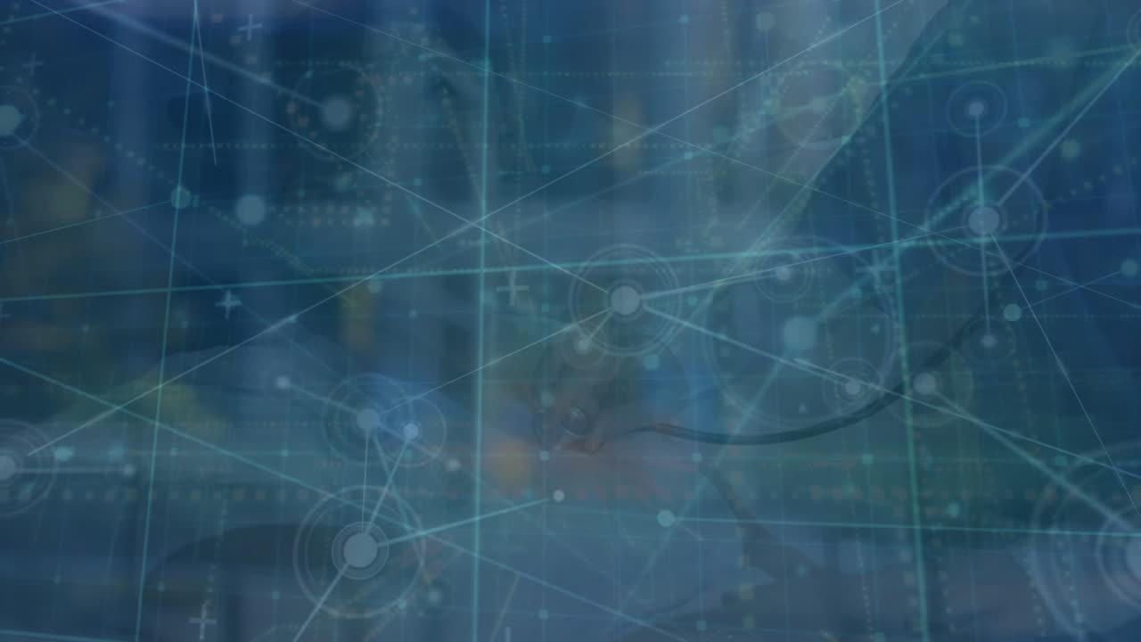 animación de una red de conexiones a través de una red de red contra un médico que examina a un paciente.