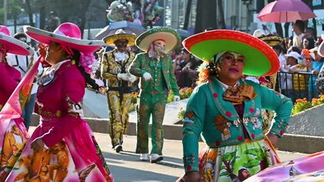 day of the dead parade in mexico