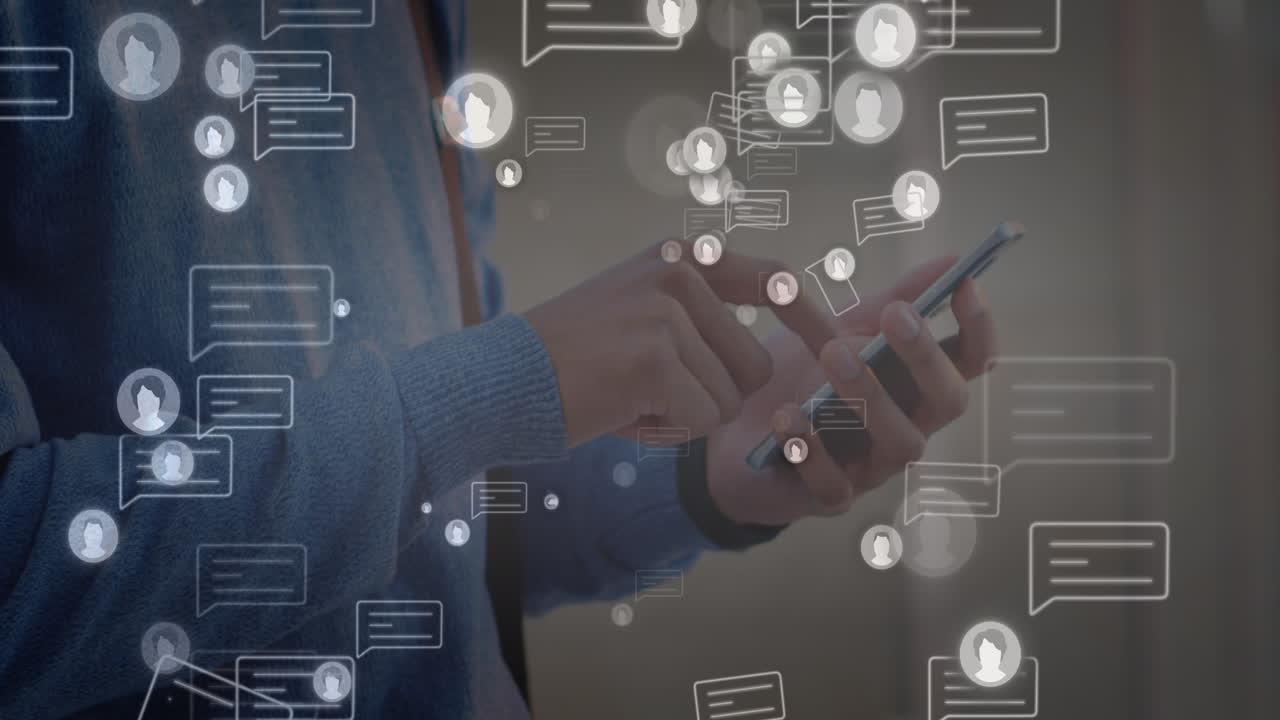 animación de iconos de redes sociales con burbujas de habla sobre un hombre caucásico usando un teléfono inteligente.