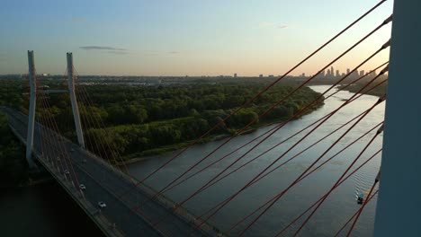 Cables-De-Puente-De-Cable-Y-Tráfico-En-él