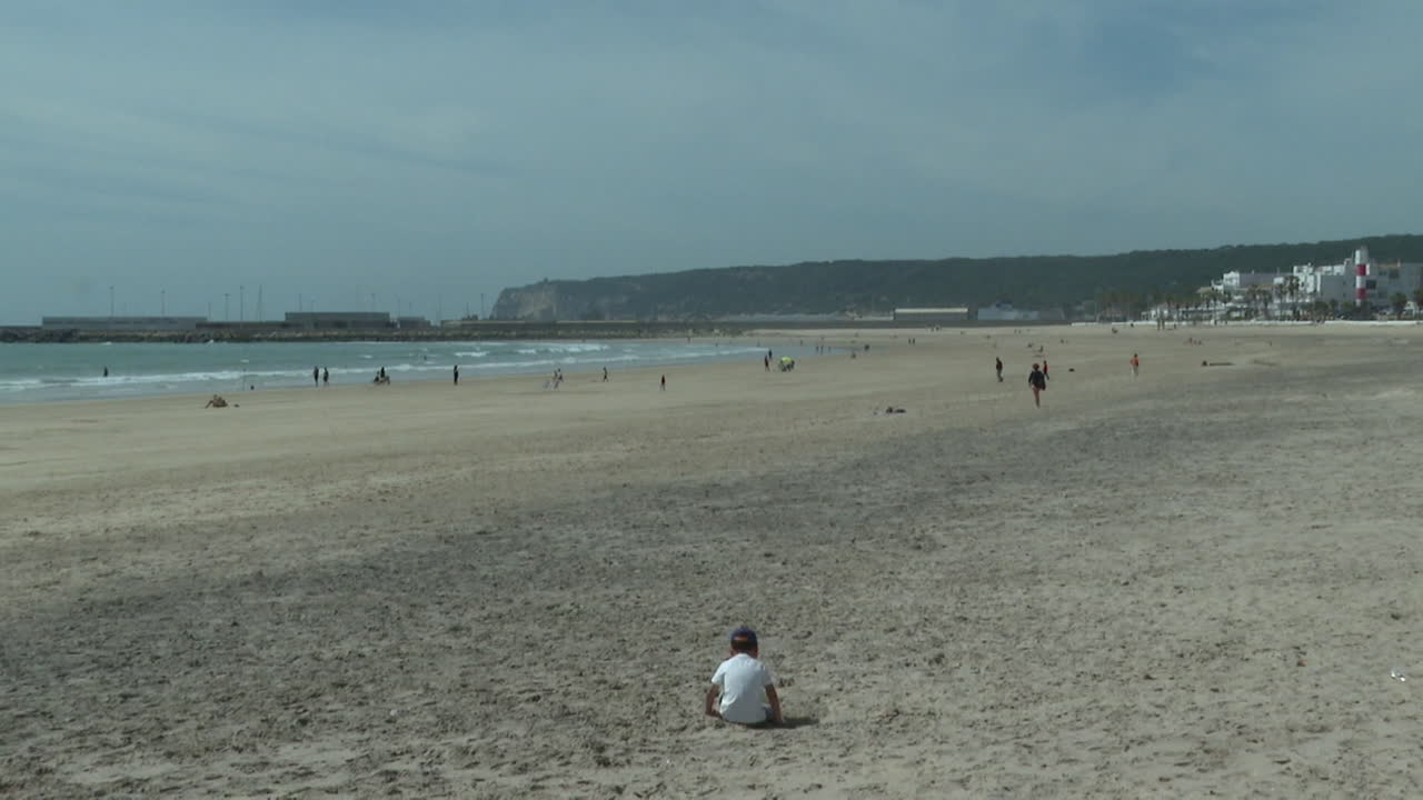 사람 들 과 함께 해변 장면