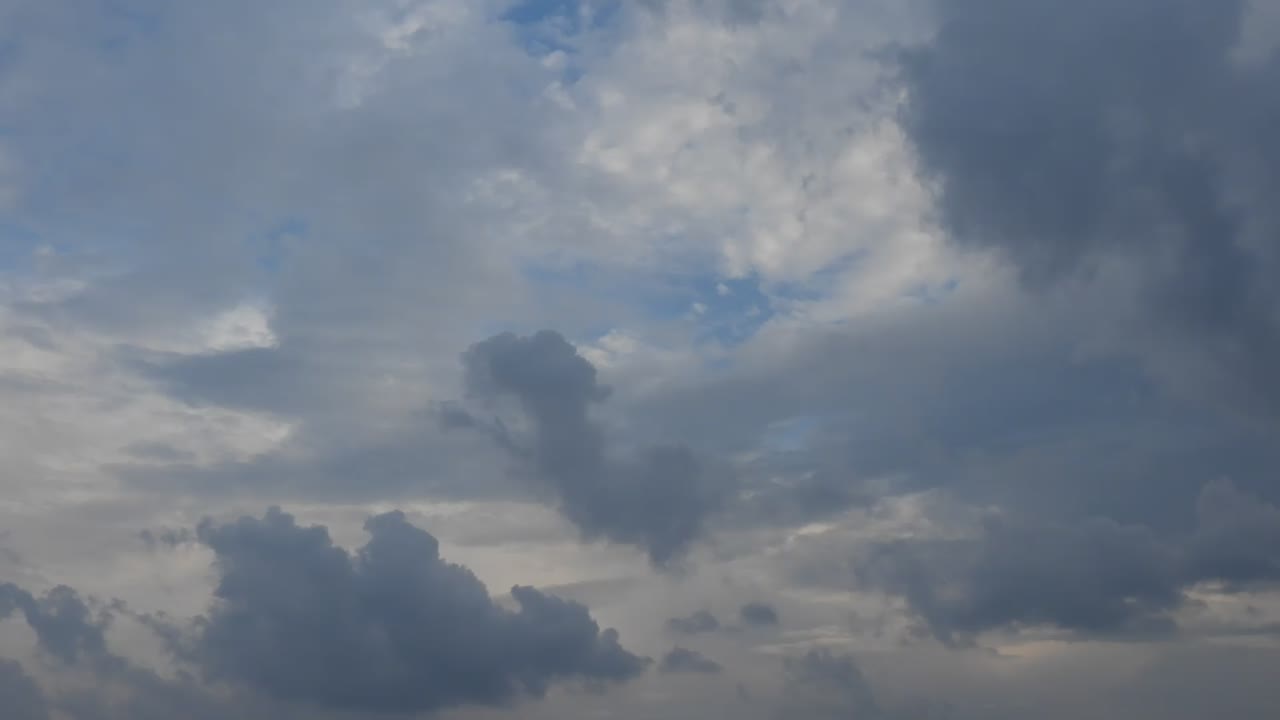 구름 시간 경과의 극적인 장면