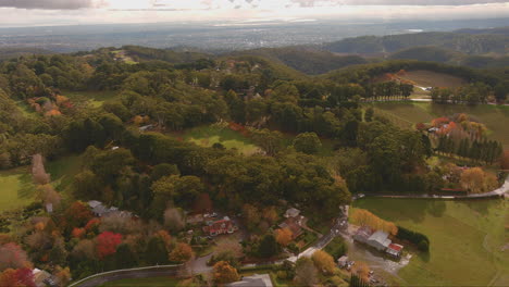 Luftaufnahme-Der-Stadt-Adelaide-Hills-In-Der-Ferne