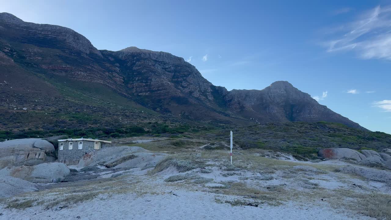 Montanhas perto de Miller’s Point em Simonstown, Cidade do Cabo, África do Sul