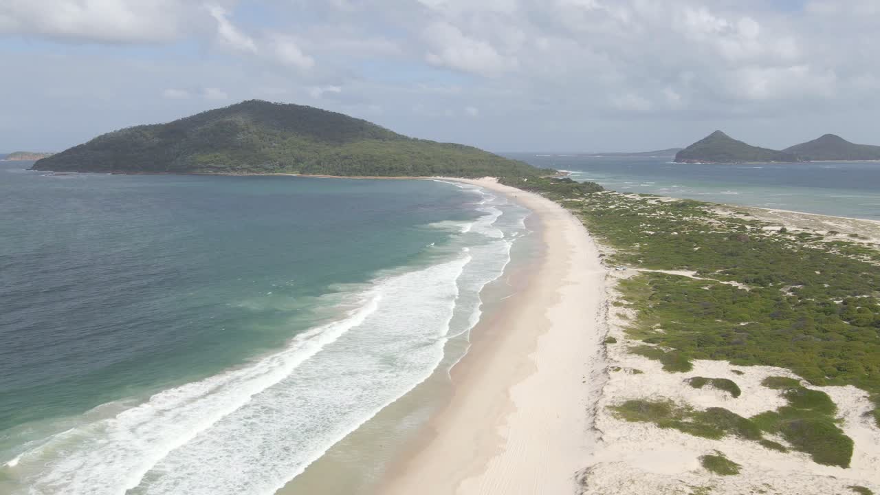 Waynderrabah Beach Overlooking The Mount Yacaaba And Tomaree Mountain - Seascape At Hawks Nest, NSW, Australia