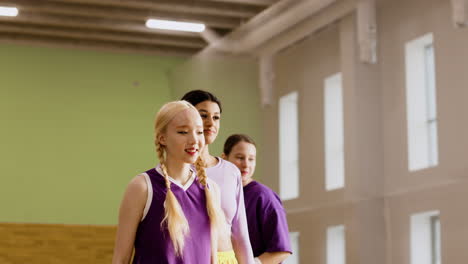 adolescentes en una sesión de entrenamiento.
